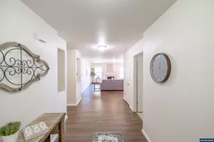 391 Churchill Downs Av SE, Albany, OR 97322 - Photo 6