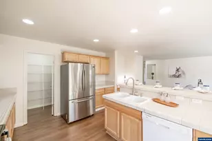 391 Churchill Downs Av SE, Albany, OR 97322 - Photo 14