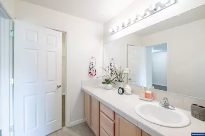 391 Churchill Downs Av SE, Albany, OR 97322 - Photo 36