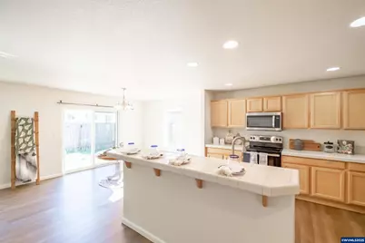 391 Churchill Downs Av SE, Albany, OR 97322 - Photo 12