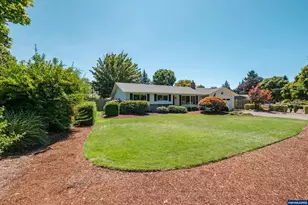 334 13th Av NE, Albany, OR 97321 - Photo 2