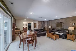 334 NE 13th Ave, Albany, OR 97321 - Photo 12