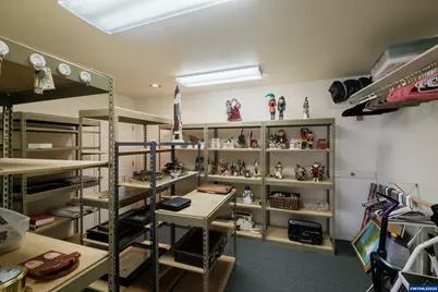 334 NE 13th Av, Albany, OR 97321 - Photo 4