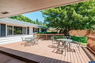 334 13th Av NE, Albany, OR 97321 - Photo 4
