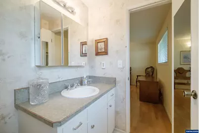 334 13th Av NE, Albany, OR 97321 - Photo 16