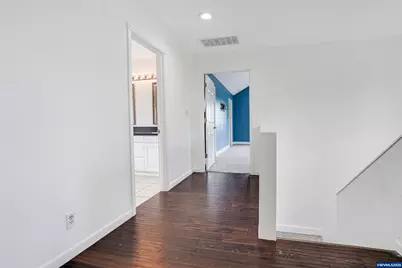 251 Fairview St, Silverton, OR 97381 - Photo 24