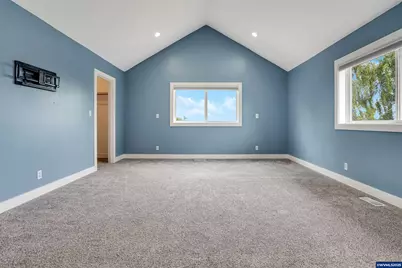 251 Fairview St, Silverton, OR 97381 - Photo 28