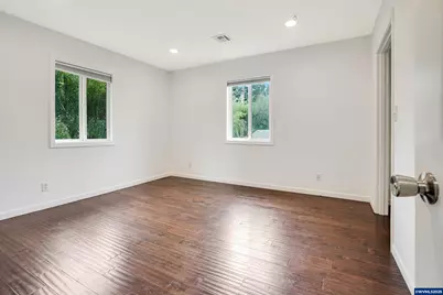 251 Fairview St, Silverton, OR 97381 - Photo 42