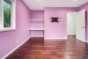 251 Fairview St, Silverton, OR 97381 - Photo 40