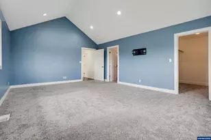 251 Fairview St, Silverton, OR 97381 - Photo 28