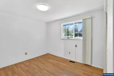 3218 West Pl, Hubbard, OR 97032 - Photo 14