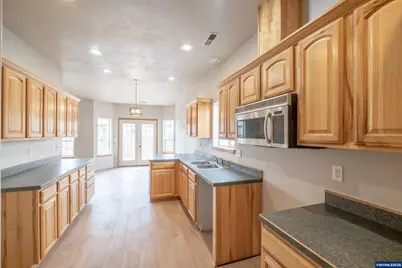 740 SE Alicia St, Sheridan, OR 97378 - Photo 20