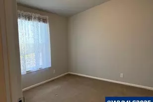 16901 SE Division St, Portland, OR 97217 - Photo 14