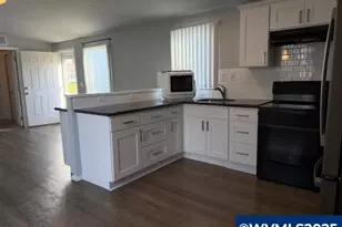 16901 SE Division St, Portland, OR 97217 - Photo 4