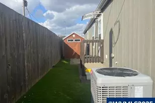 16901 SE Division St, Portland, OR 97217 - Photo 20