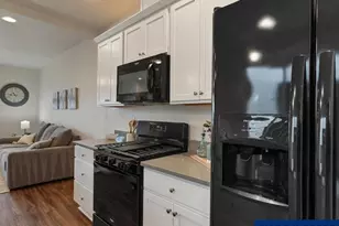 1612 SE Barberry Ave, Dallas, OR 97338 - Photo 10