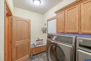 7465 Kings Valley Hwy, Monmouth, OR 97361 - Photo 20