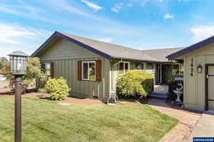 1424 35th Ave NW, Salem, OR 97304 - Photo 2