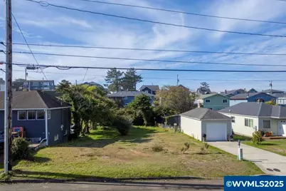 112 SW Lee St, Newport, OR 97365 - Photo 6