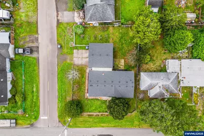 620 N Bay St, Waldport, OR 97394 - Photo 26