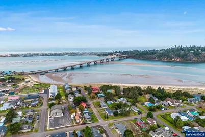 620 N Bay St, Waldport, OR 97394 - Photo 28