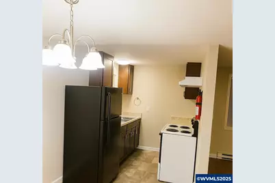 166 NE 8th St, Newport, OR 97365 - Photo 10