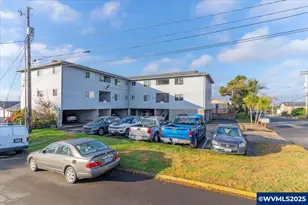 166 NE 8th St, Newport, OR 97365 - Photo 6