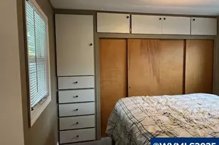 16901 SE Division St, Portland, OR 97236 - Photo 6