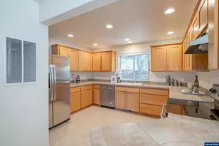 1274 Westbrook Dr NW, Salem, OR 97304 - Photo 18