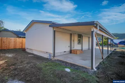 1228 47th Av, Sweet Home, OR 97386 - Photo 2