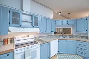 413 SW Butterfield Pl, Corvallis, OR 97333 - Photo 22