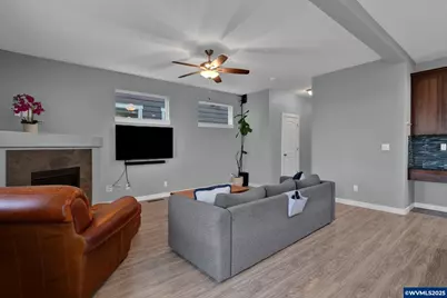 769 Morning Glory Dr, Independence, OR 97351 - Photo 4