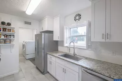 91 W Mary St, Lebanon, OR 97355 - Photo 20