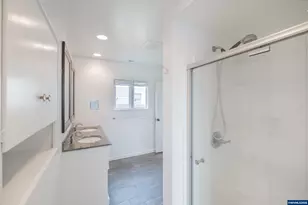 91 W Mary St, Lebanon, OR 97355 - Photo 32