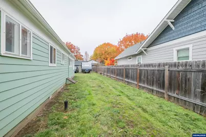 91 W Mary St, Lebanon, OR 97355 - Photo 42