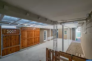 135 S 21st St, Philomath, OR 97370 - Photo 32