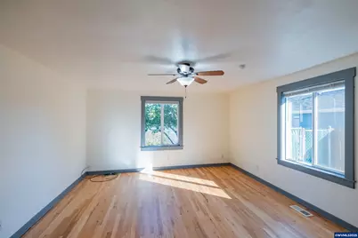 135 S 21st St, Philomath, OR 97370 - Photo 22