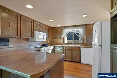 4562 Johnisee Ct NE, Salem, OR 97305 - Photo 14