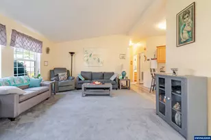 38129 Weirich Dr, Lebanon, OR 97355 - Photo 10