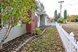 1305 Main St SE, Albany, OR 97322 - Photo 2