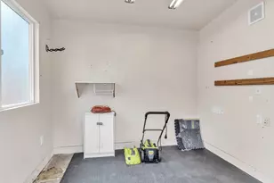 831 W Oak St, Lebanon, OR 97355 - Photo 34