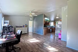 34125 E Lacomb Rd, Lebanon, OR 97355 - Photo 4