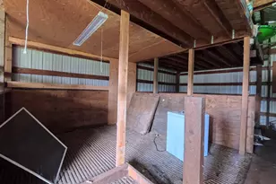 34125 E Lacomb Rd, Lebanon, OR 97355 - Photo 38