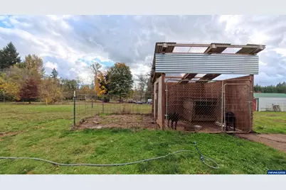 34125 E Lacomb Rd, Lebanon, OR 97355 - Photo 38
