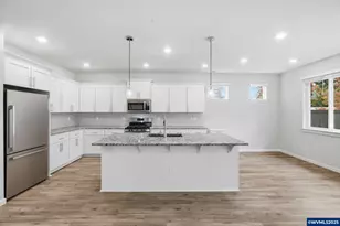 2618 NW Shadden Dr, McMinnville, OR 97128 - Photo 4