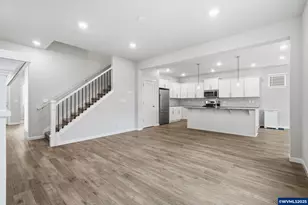 2618 NW Shadden Dr, McMinnville, OR 97128 - Photo 6