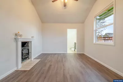 1229 SW Washington St, Albany, OR 97321 - Photo 12