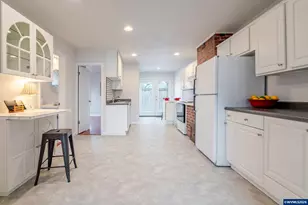 1229 SW Washington St, Albany, OR 97321 - Photo 18