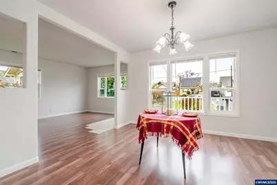 1229 SW Washington St, Albany, OR 97321 - Photo 2