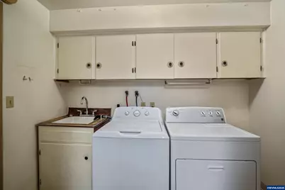 2470 Alameda St NE, Salem, OR 97301 - Photo 14